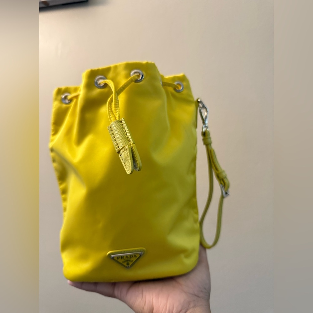 Prada renylon pouch yellow - Picture 4 of 17